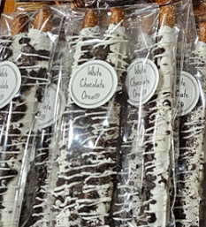 Oreo Milk Chocolate Pretzels